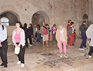 Fewer tourists come to Santa Claus Museum