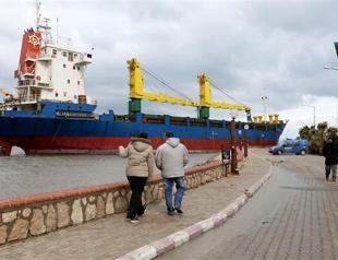 Ghost ship on Aegean coast spreads fear