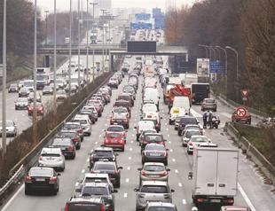 Reckless Italians, rude Greeks on European roads: survey