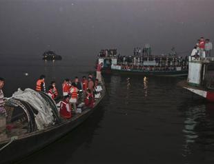 Bangladesh unrest toll tops 100 as more bodies found