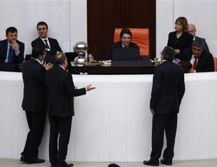 Deputy parliamentary speaker’s request for translation from Kurdish at General Assembly angers MHP