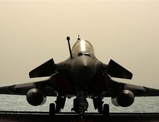 France deploys aircraft carrier in Gulf for ISIL fight