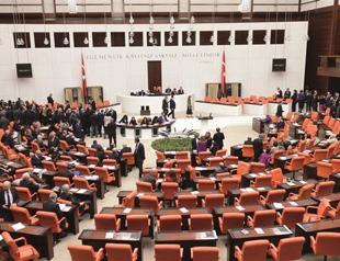 Bureaucrats in rush to run for AKP in election