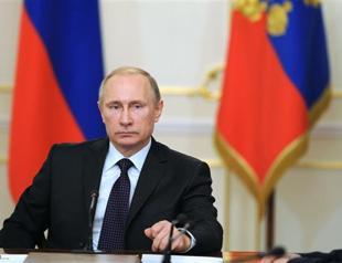 Putin visits Egypt in bid to expand influence