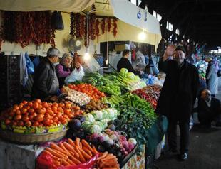 Turkish consumer mood picks up slightly in February