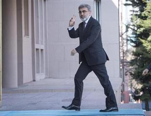 Turkey’s Energy Minister suspended by engineer colleagues over mining disaster