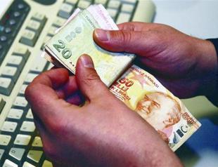 Turkey’s lira weakens to record low above 2.53 against dollar