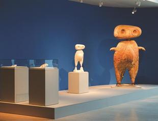 Miro at play with women, birds, stars in Istanbul show