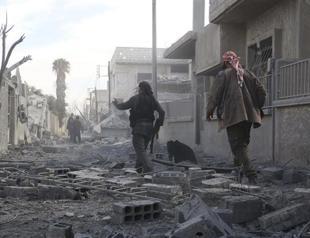 Air strike on ISIL-run refinery near Syrian-Turkish border kills 30: monitor