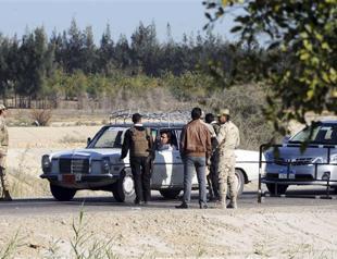 Suicide bomber kills 1, wounds 24 in Egypts Sinai