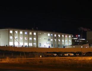 Murder convict kills wife during jail visit