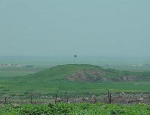 Turkish soldiers detain 5 Dutch citizens as ISIL raises flag near border
