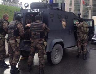 Hostage drama at Istanbul courthouse ends with two captors, prosecutor dead