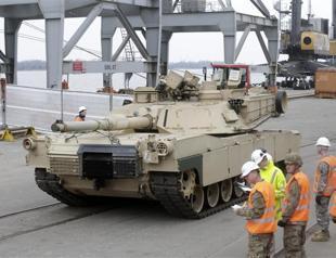 Obama ends freeze on US military aid to Egypt