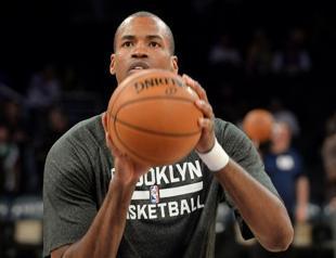 Collins, NBAs 1st openly gay player, retires