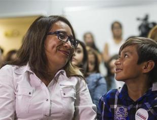 Obama unveils US immigration reform, setting up fight with Republicans