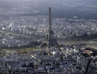 Unidentified drones reappear over Paris during night