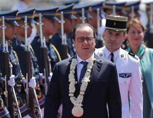 Frances Hollande in Philippines for climate push