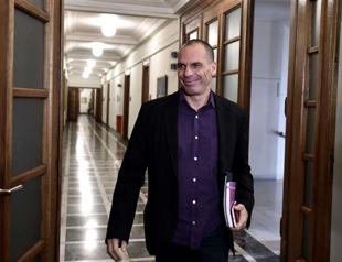 Greek bank deposits return after bailout extension