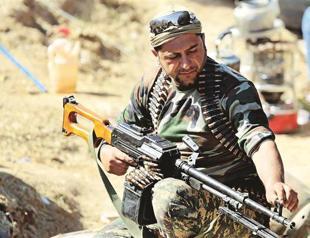 Peshmarga traninig Syriac Christians against ISIL