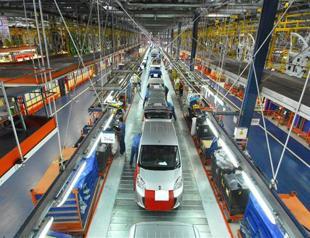 Turkish automotive exports surge 32 percent amid decline in total exports