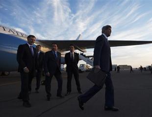 Kerry talks Mideast peace with Abbas, leaders of Egypt, Jordan