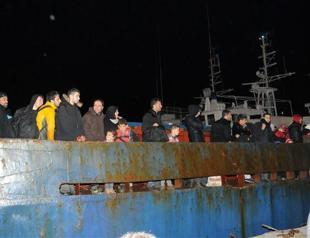 Hundreds of migrants captured off Gallipoli as Italy thanks Turkey for efforts