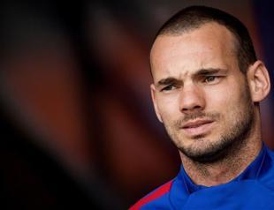 Sneijder talks tough for Turkey match