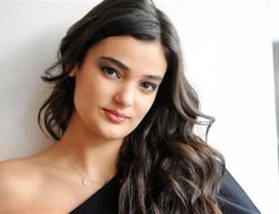 Turkish model questioned for ‘insulting Erdoğan’ with satirical poem