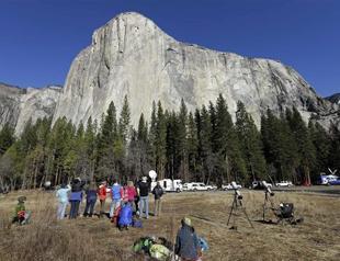 Yosemite climbers reach top of El Capitan in historic ascent