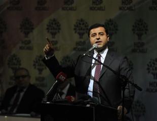 Turkish PM should have thanked Turkish daily for Charlie Hebdo reprinting