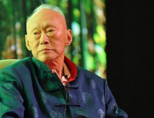 Singapore in mourning as first PM Lee Kuan Yew dies