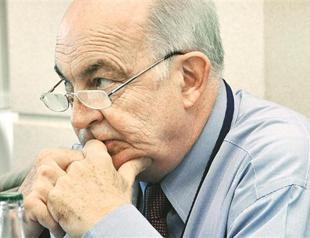 Prominent economist sees 2015 growth below 2 percent