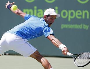 Djokovic overpowers Murray for fifth Miami Masters title