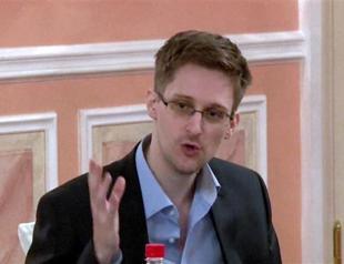 Snowden warns US still intercepts intimate emails