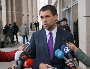 Former footballer Şükür to re-run for parliament