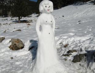 ‘Nude’ snowwoman gets Turkish teacher into trouble