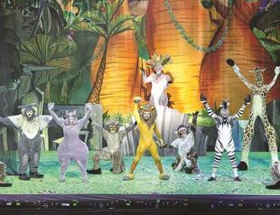 Live theatrical show once again in Istanbul