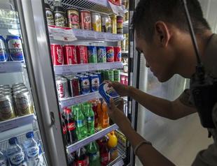 Muslim-majority Indonesia cracks down on alcohol sales
