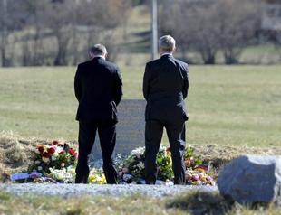 Crash piles pressure on Lufthansa CEO Spohr