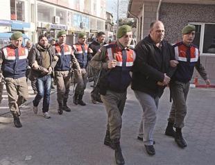 11 people detained for human trafficking in Turkey’s northwest