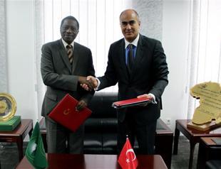 Turkey donates $1mln to AU to combat Ebola