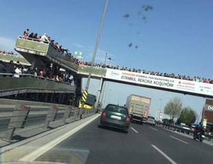 Pedestrian traffic jam hits metrobus stop in Istanbul