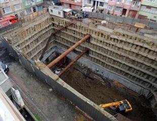 VIDEO: Operator dies as crane topples in Istanbul