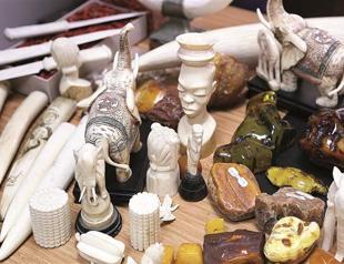 Police raid Istanbul’s Grand Bazaar to seize illegal souvenirs