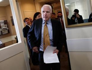 U.S. senators call for humanitarian safe zones in Syria