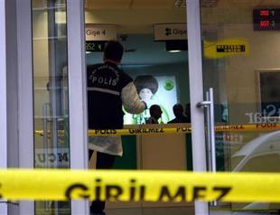 VIDEO: Armed man robs 150,000 liras from bank in Istanbul’s Bağcılar