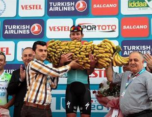 Cavendish wins first stage in Tour of Turkey