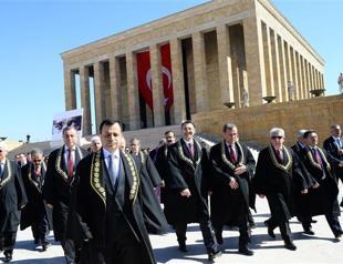 Turkeys top judge urges gov’t over separation of powers, ‘copy-paste’ charter