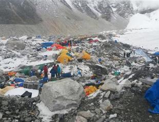 Bodies of foreigners among 51 found in quake-hit Nepal